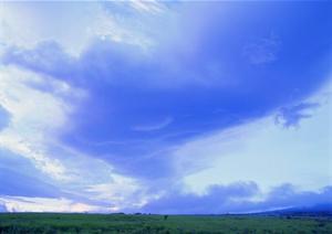 蓝色天空和草原的JPG素材